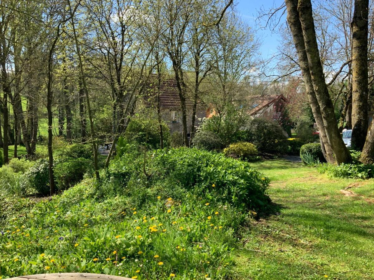 Le Moulin De La Castellerie Bed & Breakfast Moon-sur-Elle Екстериор снимка