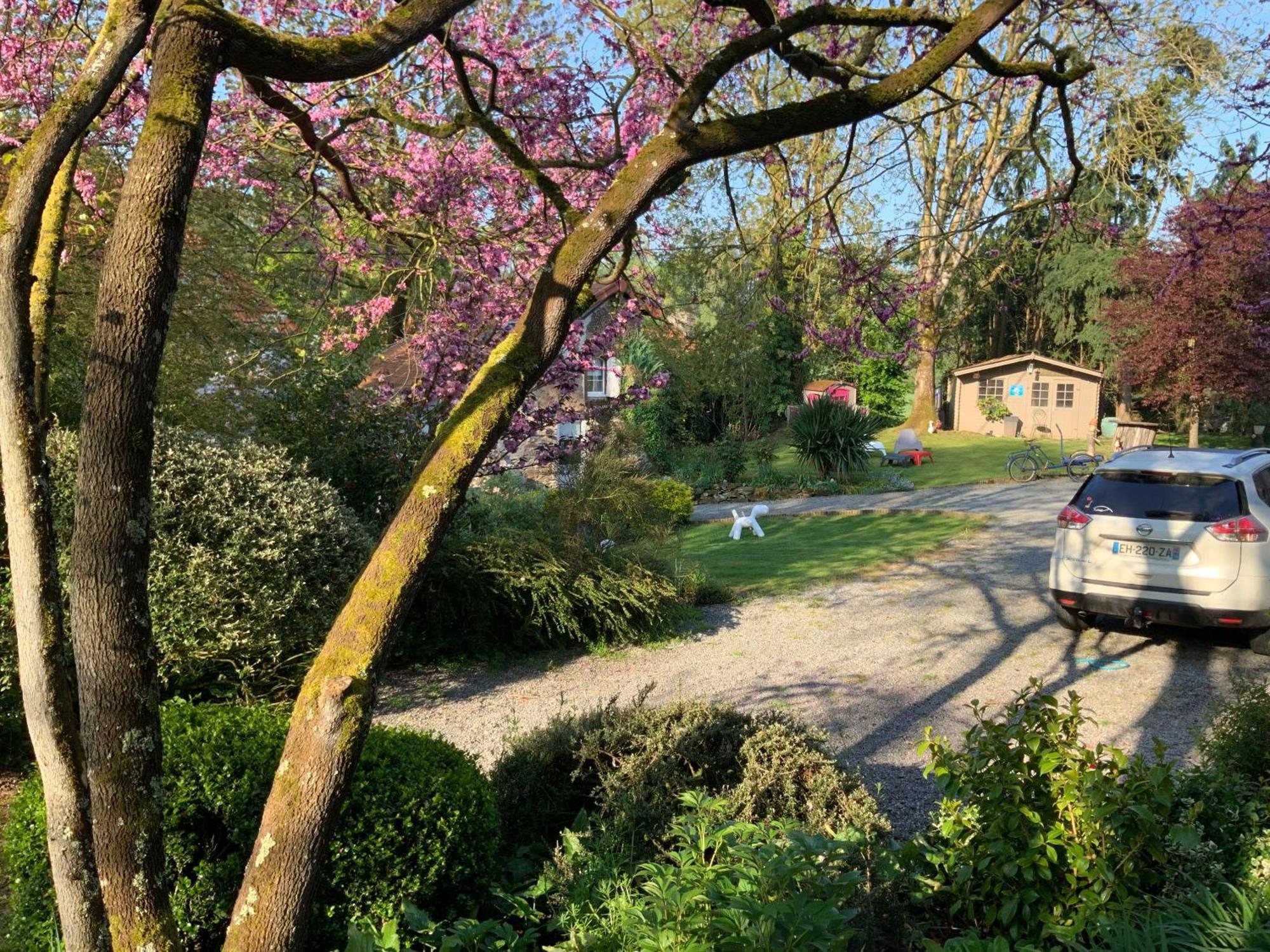 Le Moulin De La Castellerie Bed & Breakfast Moon-sur-Elle Екстериор снимка