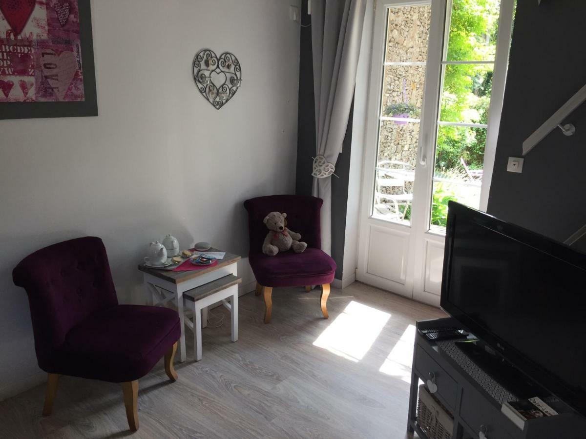 Le Moulin De La Castellerie Bed & Breakfast Moon-sur-Elle Екстериор снимка