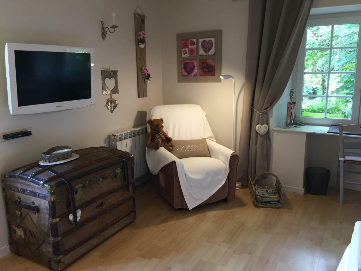 Le Moulin De La Castellerie Bed & Breakfast Moon-sur-Elle Екстериор снимка