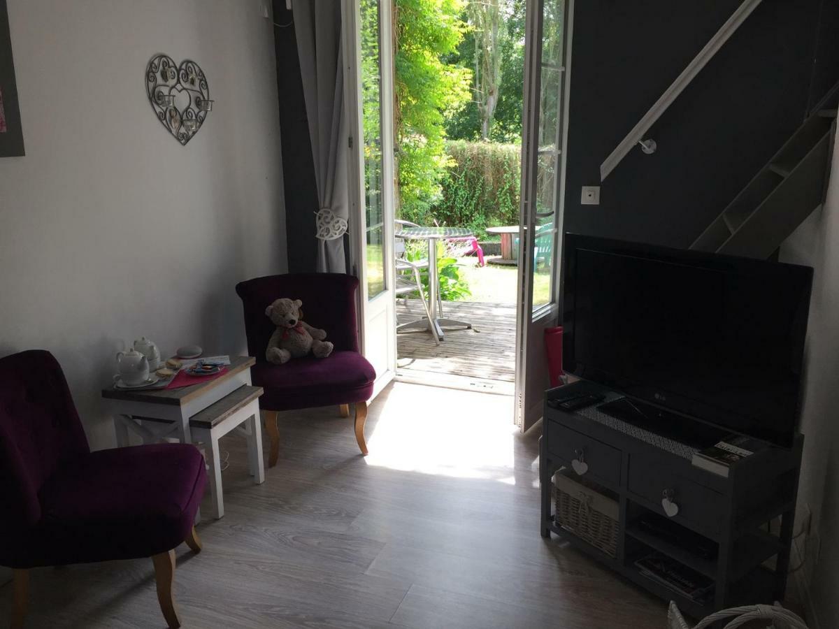 Le Moulin De La Castellerie Bed & Breakfast Moon-sur-Elle Екстериор снимка