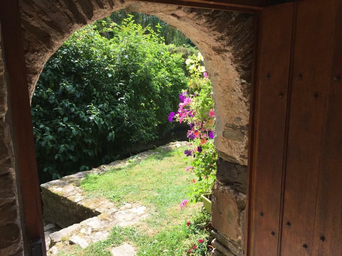 Le Moulin De La Castellerie Bed & Breakfast Moon-sur-Elle Екстериор снимка