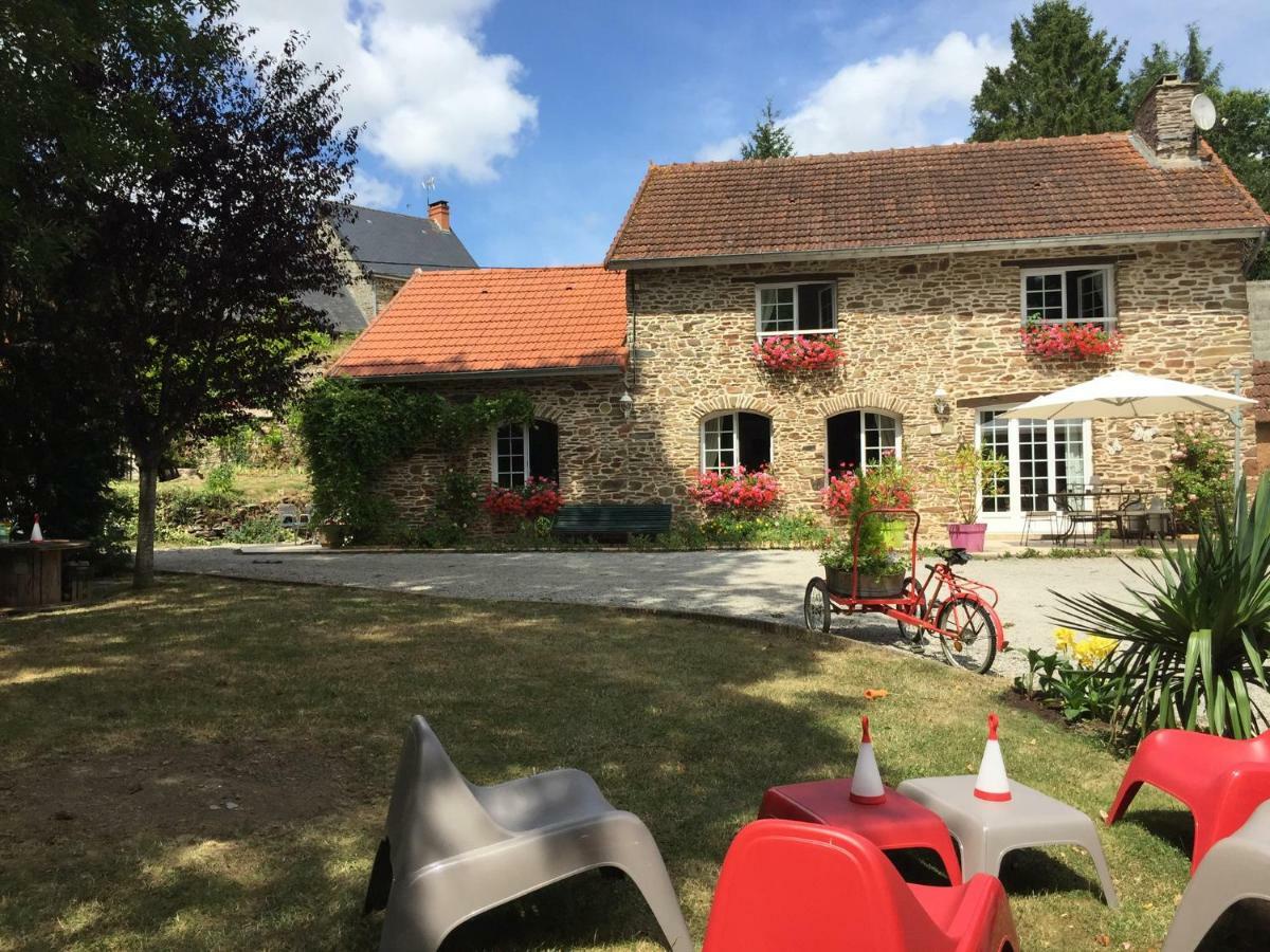Le Moulin De La Castellerie Bed & Breakfast Moon-sur-Elle Екстериор снимка