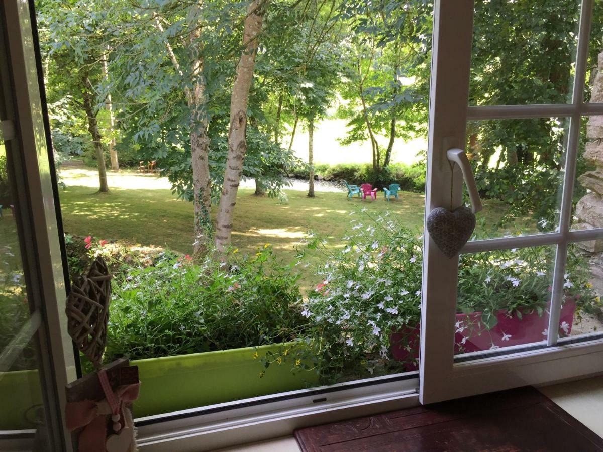Le Moulin De La Castellerie Bed & Breakfast Moon-sur-Elle Екстериор снимка